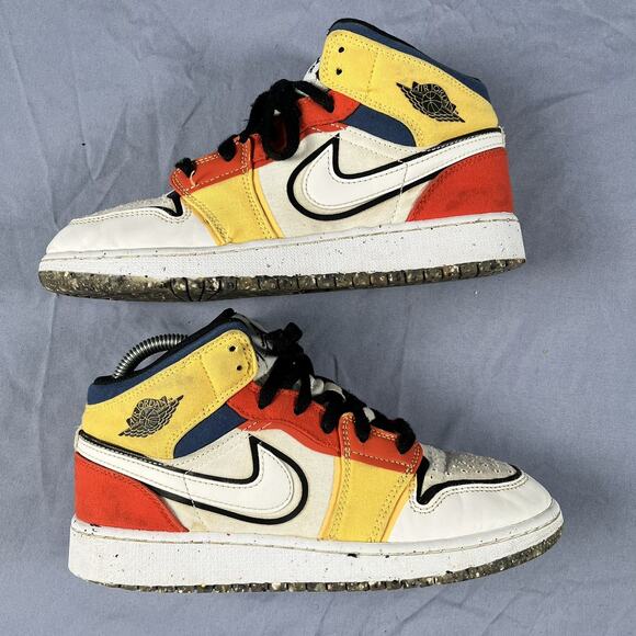 Nike Air Jordan Retro 1 Mid SE Multicolor Canvas Boys Size 5.5 Y DV1316-100 - Picture 1 of 7